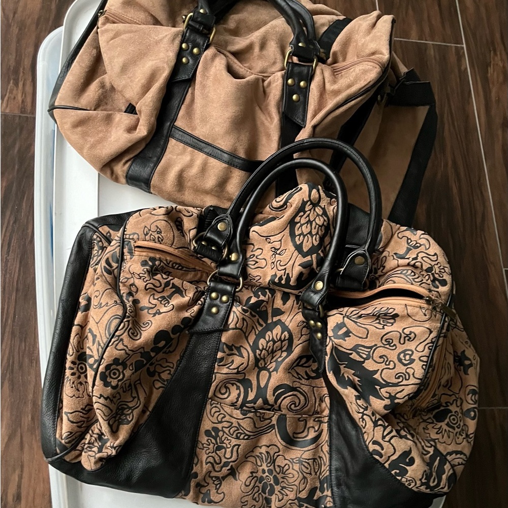 His & Hers Matching Duffel Bags - Picture 2 of 9